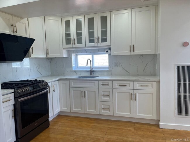43-12-43157 157th St in Queens, NY - Building Photo - Building Photo