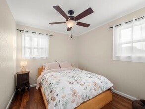 4732 Oregon St in San Diego, CA - Foto de edificio - Building Photo