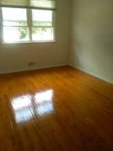 105 Rustic Pl in Staten Island, NY - Foto de edificio - Building Photo