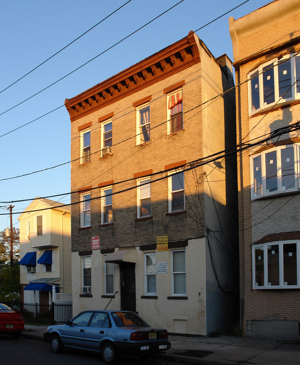 8 Kent St in Newark, NJ - Foto de edificio