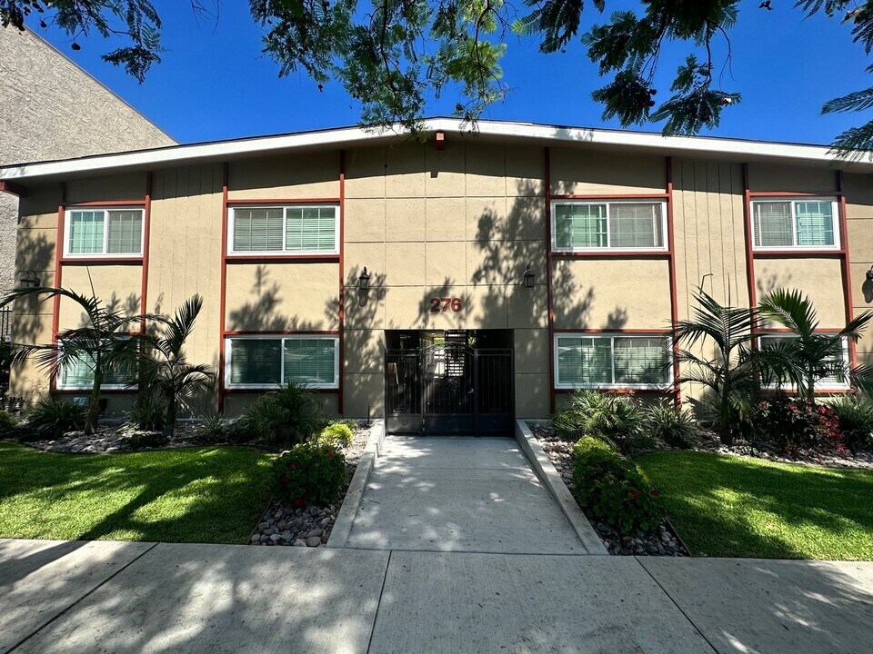 276 S Sierra Madre Blvd in Pasadena, CA - Building Photo