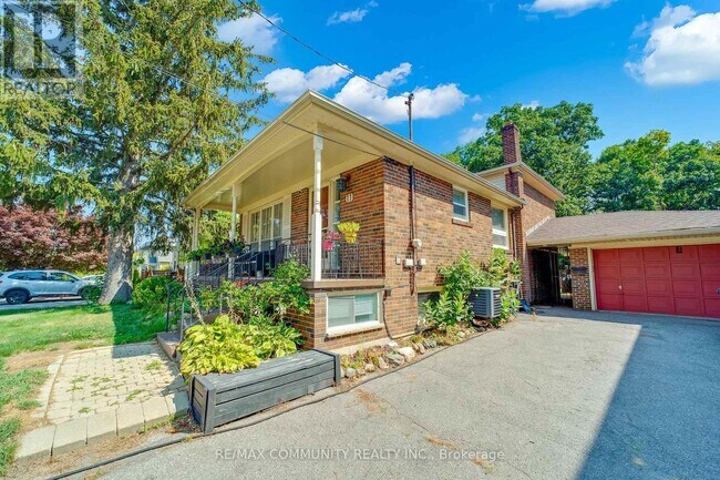 11 Presley Ave in Toronto, ON - Building Photo - Building Photo