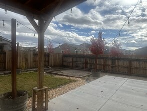 9340 Bay Dr in Reno, NV - Building Photo - Building Photo