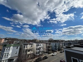 111 Pleasant St in Boston, MA - Foto de edificio - Building Photo