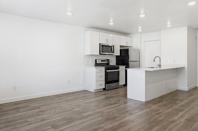 3933 Orinda Dr in Lehi, UT - Building Photo - Building Photo