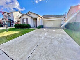 7216 Tavira Ct in Elk Grove, CA - Building Photo