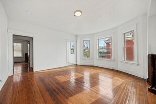 37 Euclid St in Ludlow, KY - Building Photo