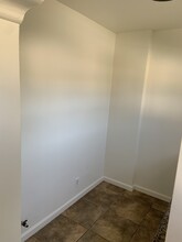 105 N Cedar Ave in Inglewood, CA - Foto de edificio - Building Photo