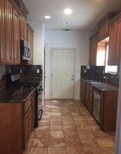 3517 T St in Sacramento, CA - Foto de edificio - Building Photo