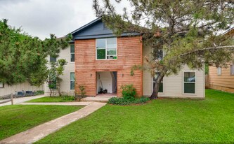 3440 Willowrun Drive, Unit B in Austin, TX - Building Photo