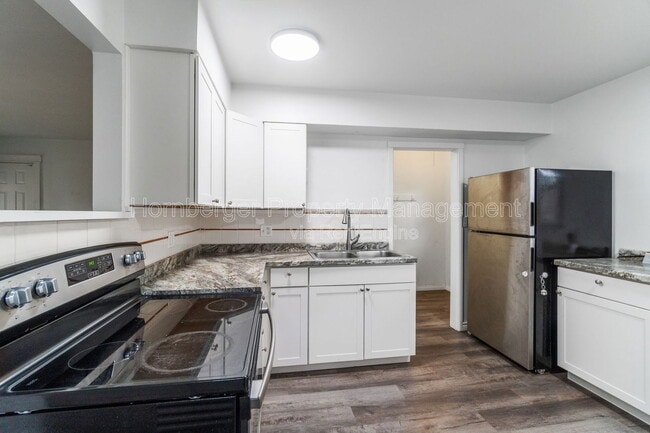 property at 1911 E Thurston Ave