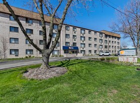 Midpointe Apartments
