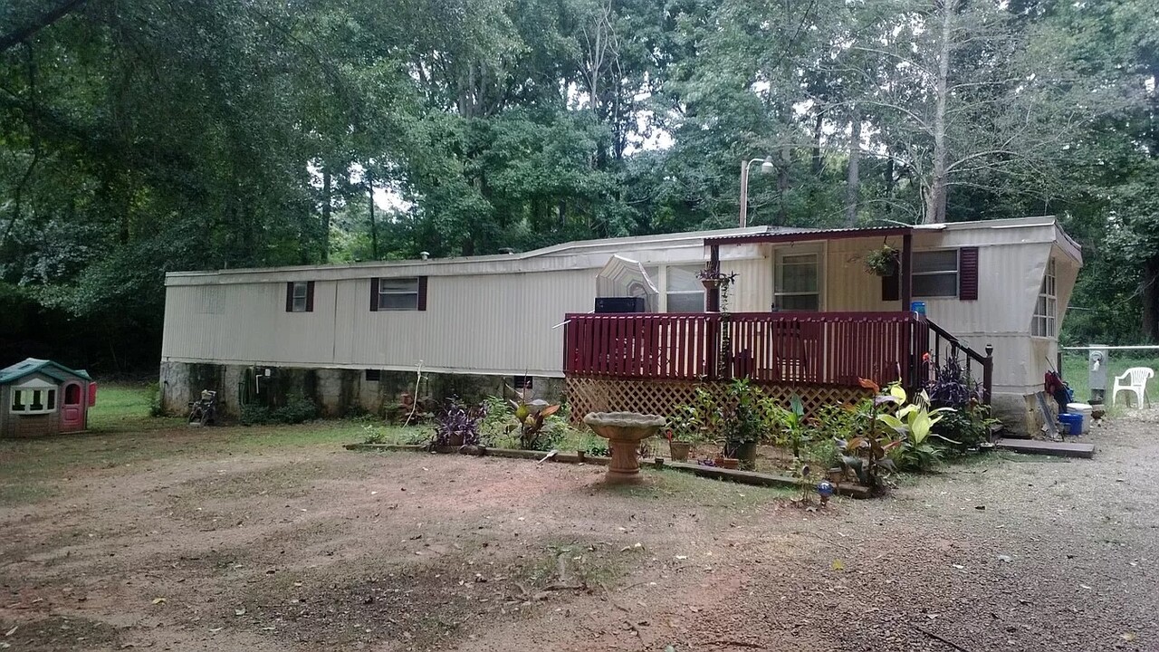 1358 Willow St in Stockbridge, GA - Building Photo