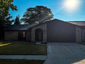 4500 N Hereford Dr in Muncie, IN - Building Photo - Building Photo