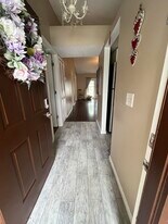 636 Aquatic Dr in Atlantic Beach, FL - Building Photo