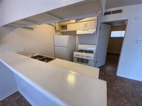 9425 Scott St in Houston, TX - Building Photo - Building Photo
