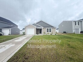 127 Arlington Dr in Raeford, NC - Building Photo