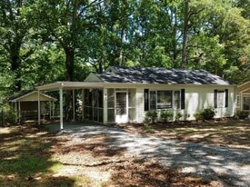 4166 Hanes Dr in Decatur, GA - Building Photo