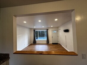 3589 Knollview Ave in West Bloomfield, MI - Building Photo - Building Photo