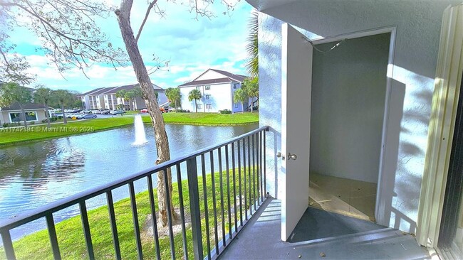 9122 W Atlantic Blvd in Coral Springs, FL - Building Photo - Building Photo