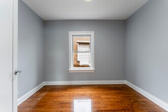 1215 N Harding Ave in Chicago, IL - Building Photo - Building Photo