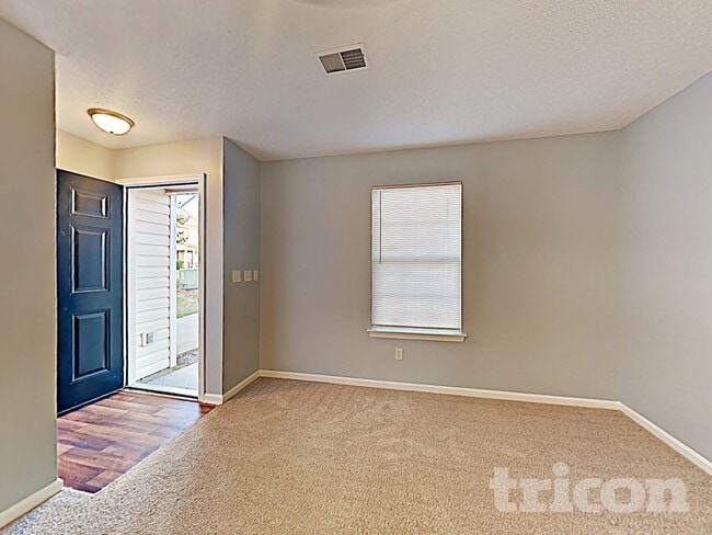 208 E Waverly Pl Ct in Columbia, SC - Building Photo - Building Photo