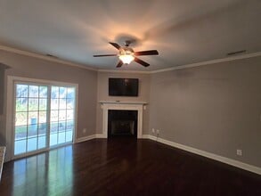142 Cobalt Creek Way in Holly Springs, NC - Building Photo - Building Photo