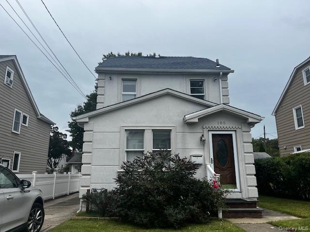 105 Fordham St in Williston Park, NY - Foto de edificio