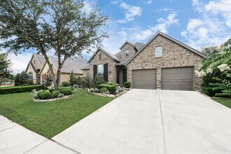 10910 Wardrop Pl in Richmond, TX - Building Photo - Building Photo