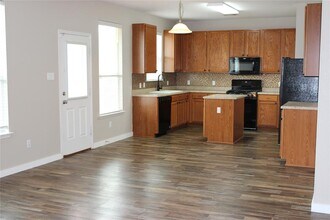 18354 Basket Flower Bend in Elgin, TX - Building Photo - Building Photo