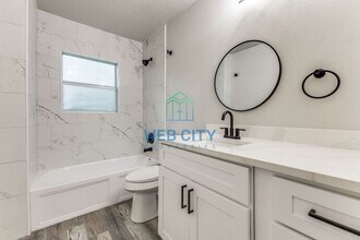 2638 Burger Ave in Dallas, TX - Building Photo - Building Photo