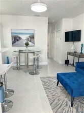 17 NE 9th Ave in Fort Lauderdale, FL - Building Photo - Building Photo