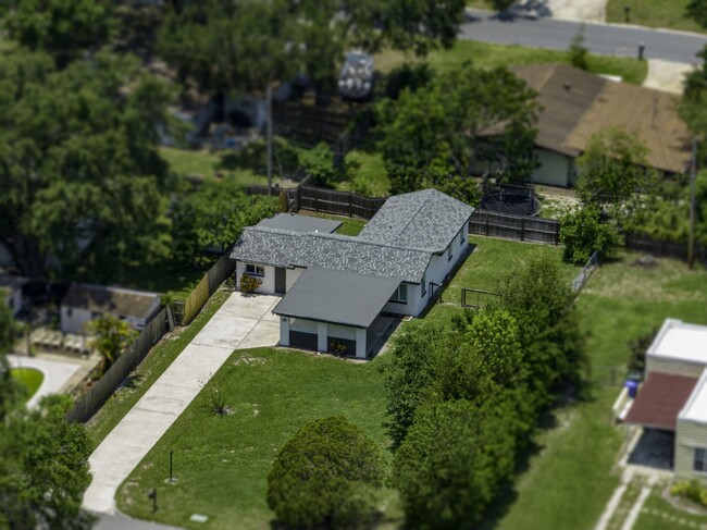 1941 Richmond Rd in Lakeland, FL - Building Photo - Building Photo