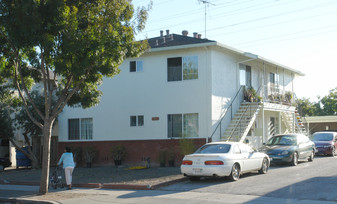 670 Johanna Ave Apartments