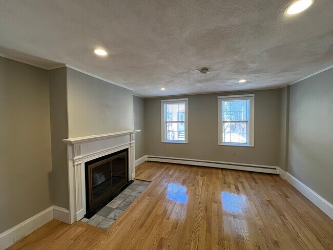 26 Fayette St, Unit #1 in Boston, MA - Building Photo - Building Photo