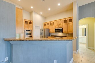 2255 Double Tree Ave in Henderson, NV - Building Photo - Building Photo