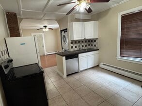 2 Pomeroy Pl in Middletown, CT - Building Photo - Building Photo