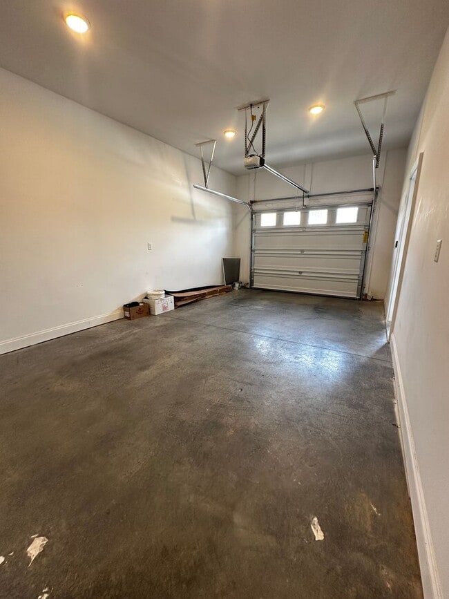 1224 Bluemoon Dr in Harrisonburg, VA - Building Photo - Building Photo