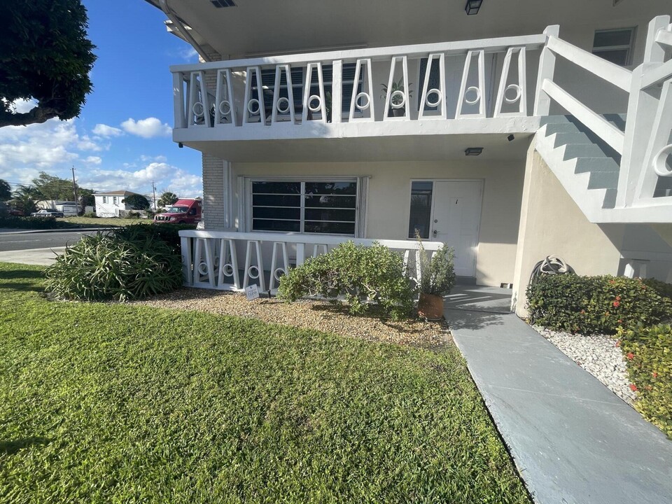 302 N L St in Lake Worth Beach, FL - Building Photo