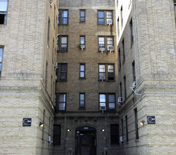 450 E 184th St in Bronx, NY - Foto de edificio - Building Photo