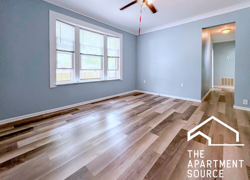 1102 N Central Ave, Unit 1 in Chicago, IL - Building Photo