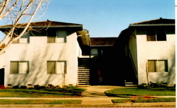 1632 Ontario Dr in Sunnyvale, CA - Building Photo - Building Photo