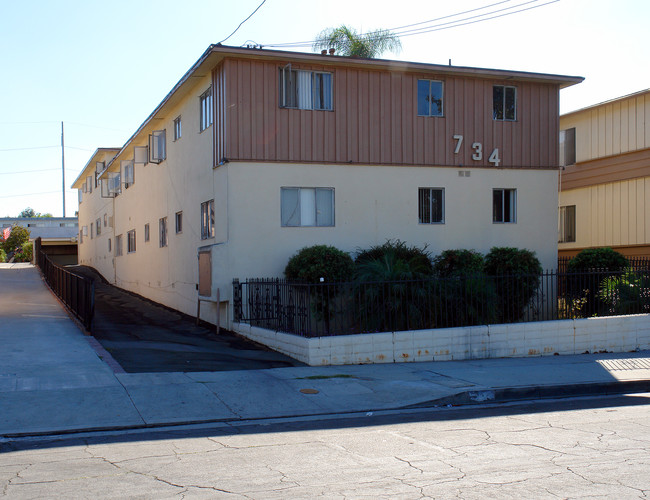 734 N Inglewood Ave in Inglewood, CA - Building Photo - Building Photo