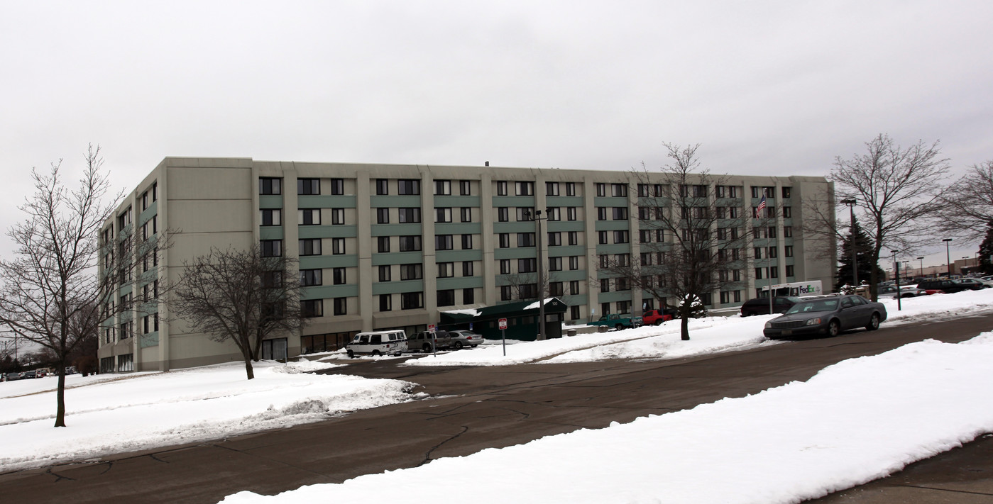 Madison Heights Co-Op in Madison Heights, MI - Foto de edificio