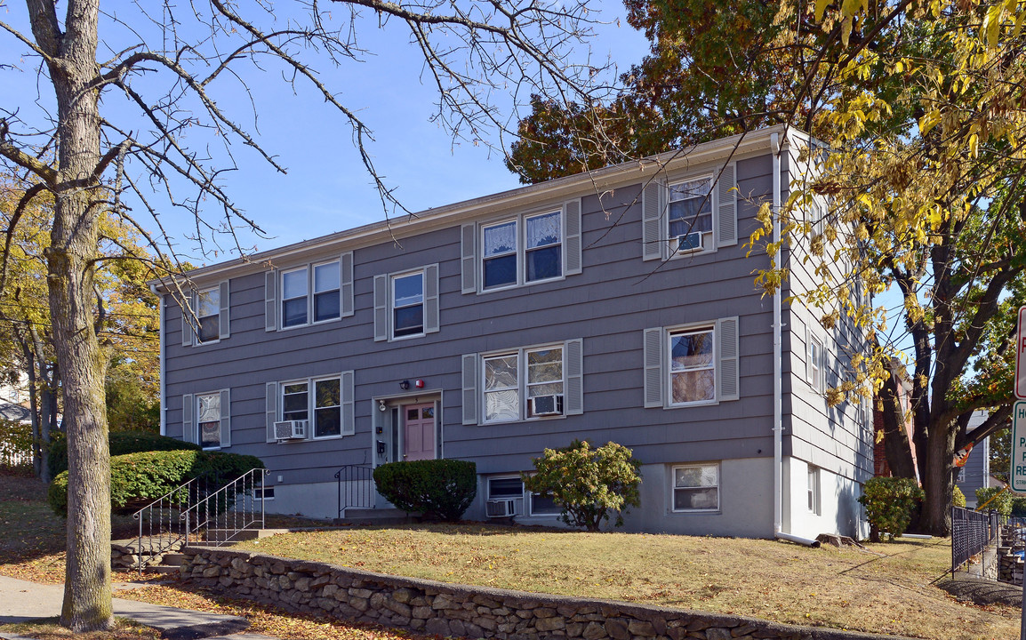 5 Chestnut St in Pawtucket, RI - Building Photo