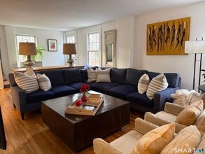 174 Post Rd W in Westport, CT - Building Photo - Building Photo