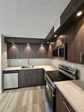 1850 N Congress Ave in West Palm Beach, FL - Building Photo - Building Photo