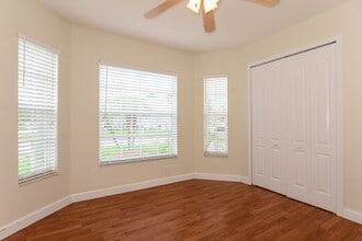 30629 Midtown Ct in Wesley Chapel, FL - Building Photo - Building Photo