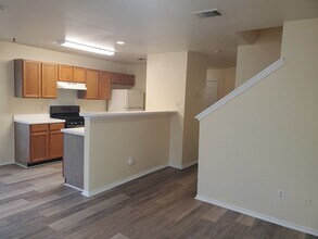 1020 Christopher Ave in Round Rock, TX - Foto de edificio - Building Photo