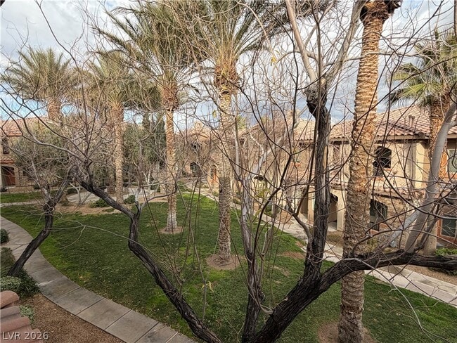 7701 W Robindale Rd in Las Vegas, NV - Building Photo - Building Photo